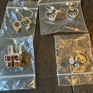 Bundle of 4 Earrings Sets